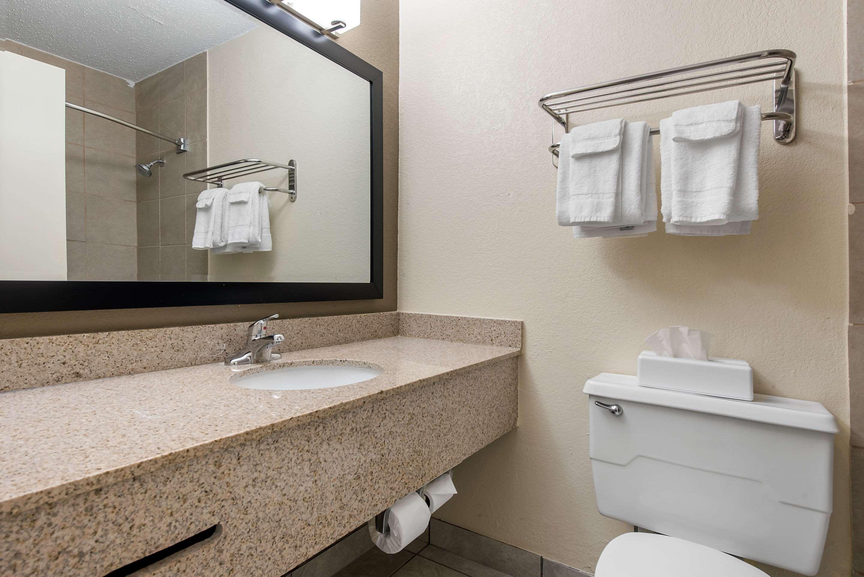 Quality Inn & Suites Lafayette I-65 Ngoại thất bức ảnh