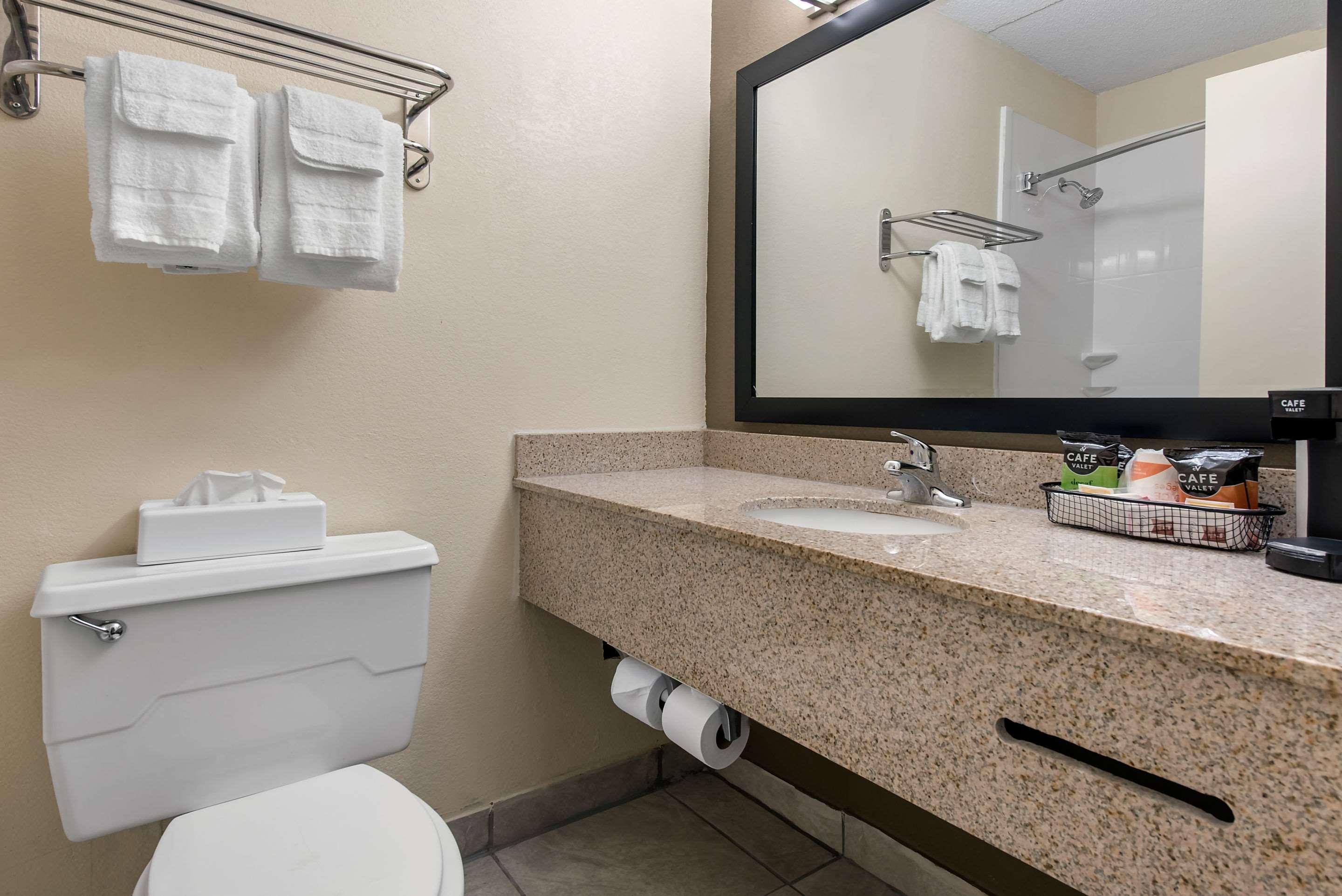 Quality Inn & Suites Lafayette I-65 Ngoại thất bức ảnh