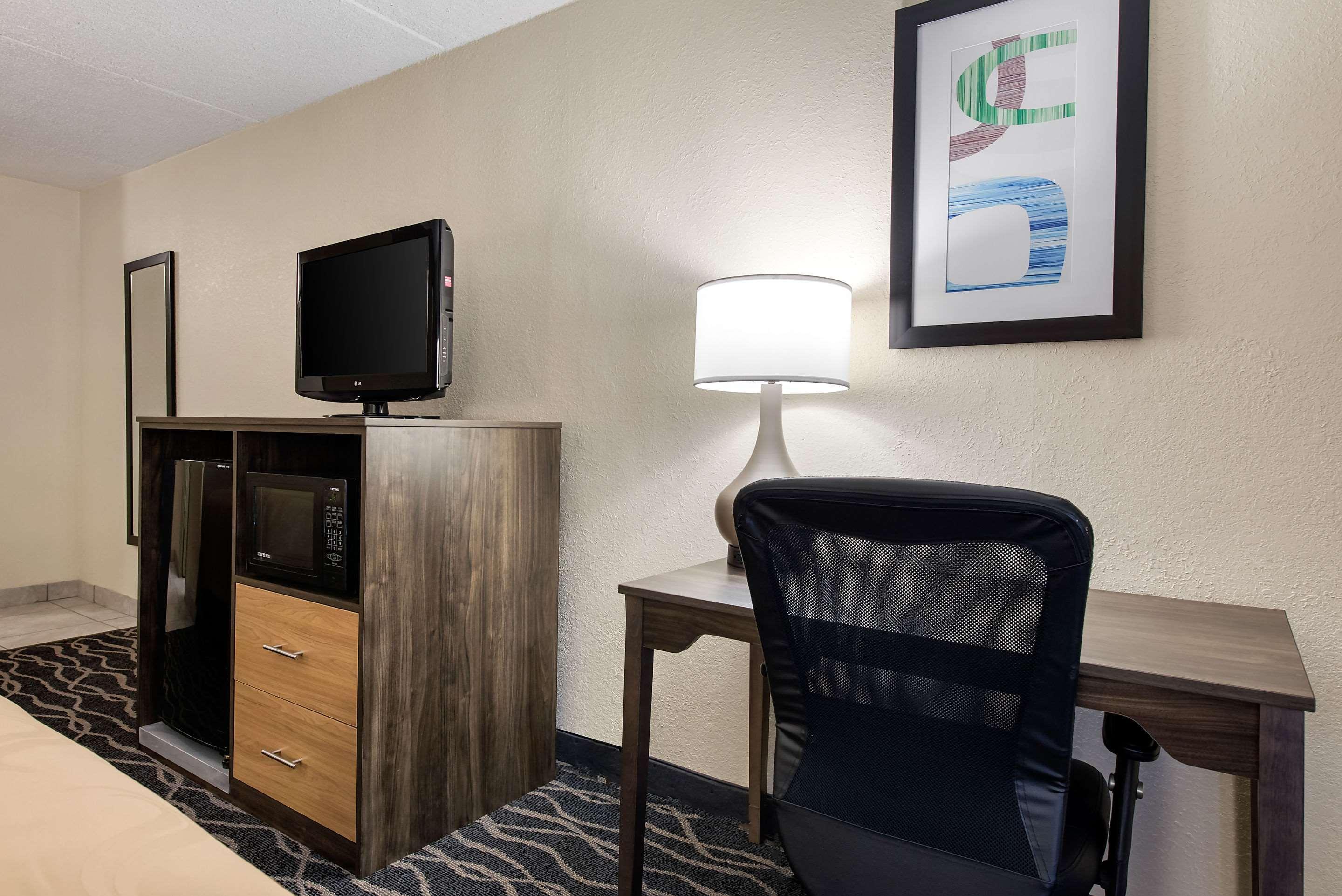 Quality Inn & Suites Lafayette I-65 Ngoại thất bức ảnh