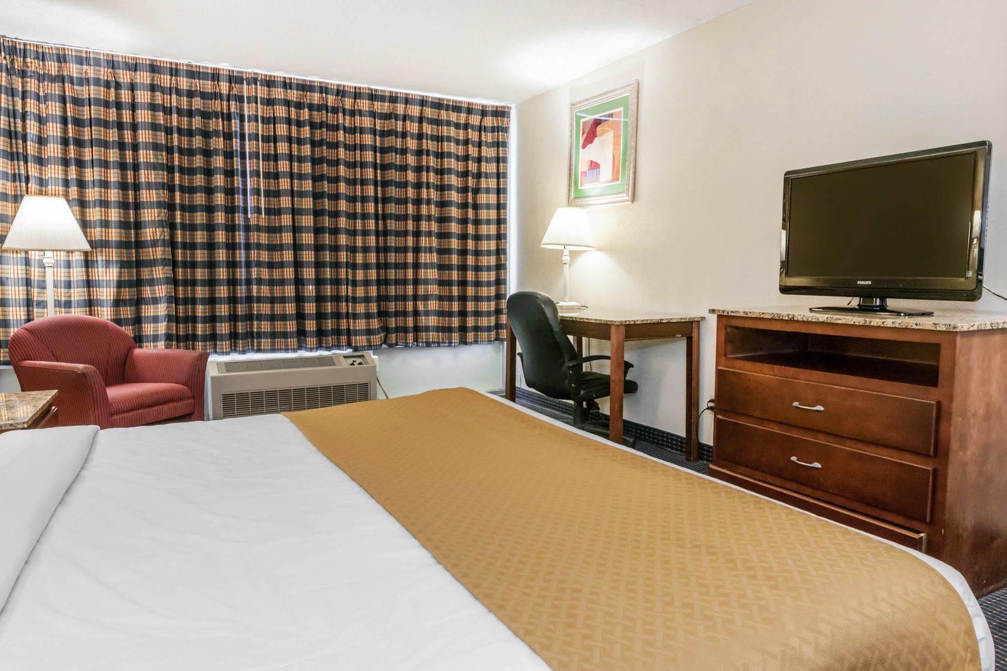 Quality Inn & Suites Lafayette I-65 Ngoại thất bức ảnh